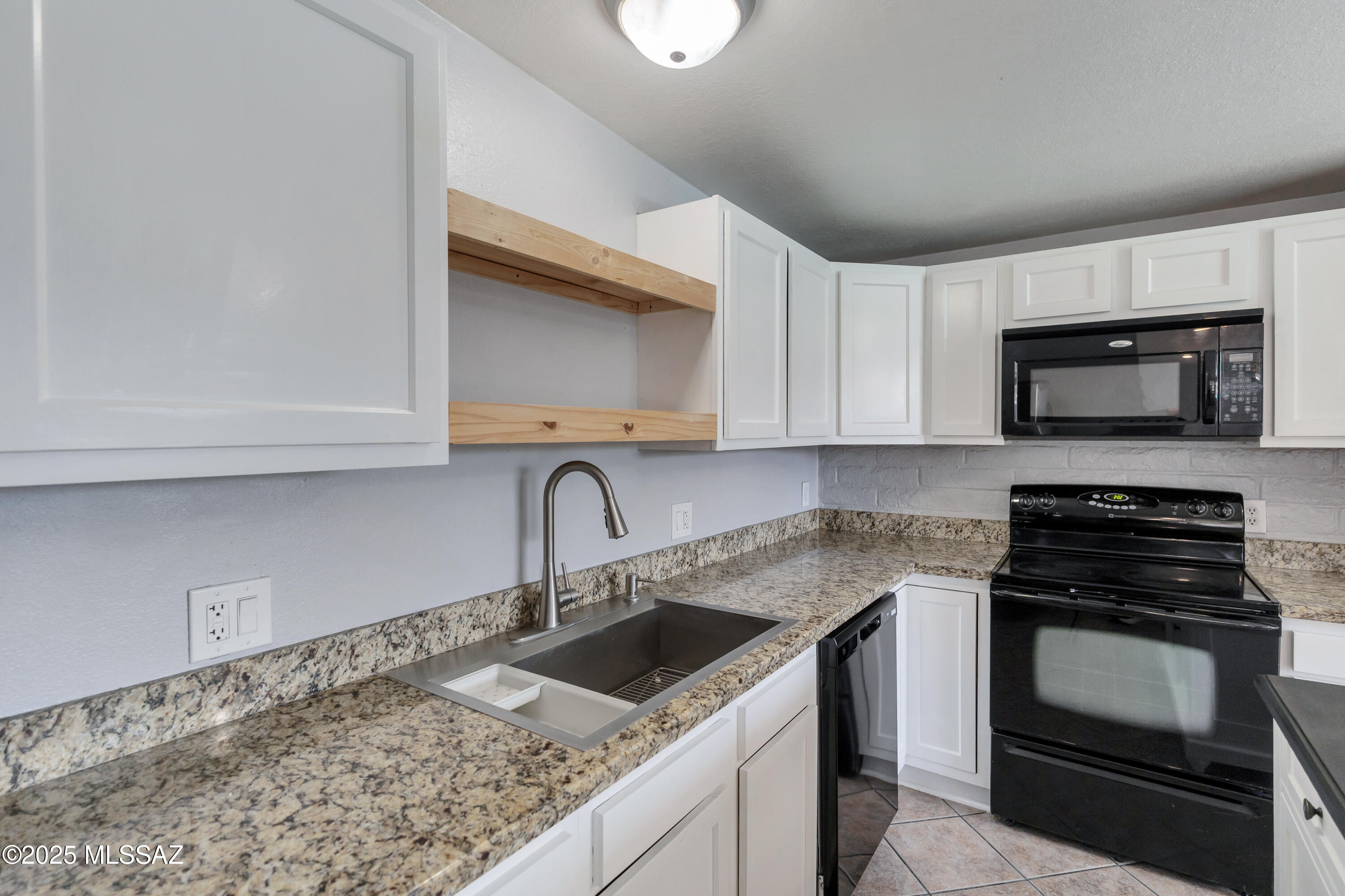 4685 S Martin Avenue