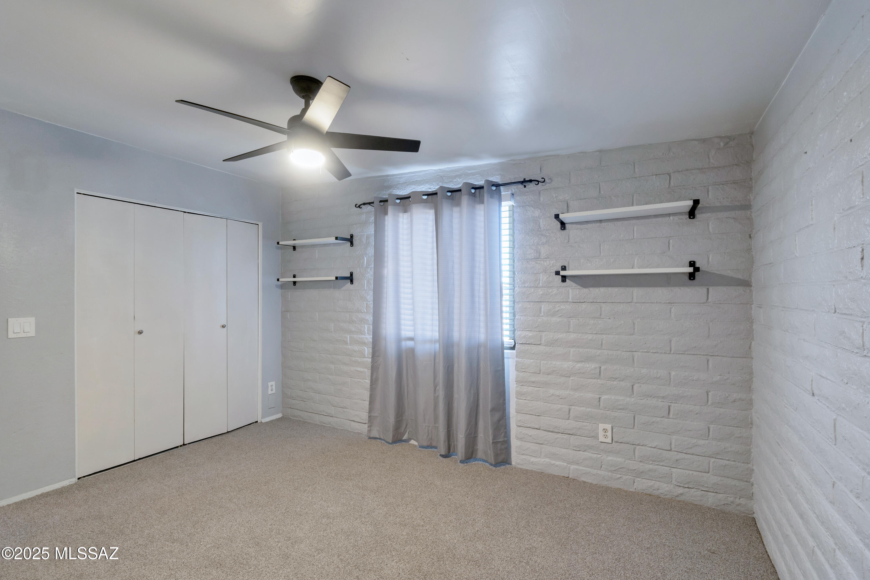 4685 S Martin Avenue