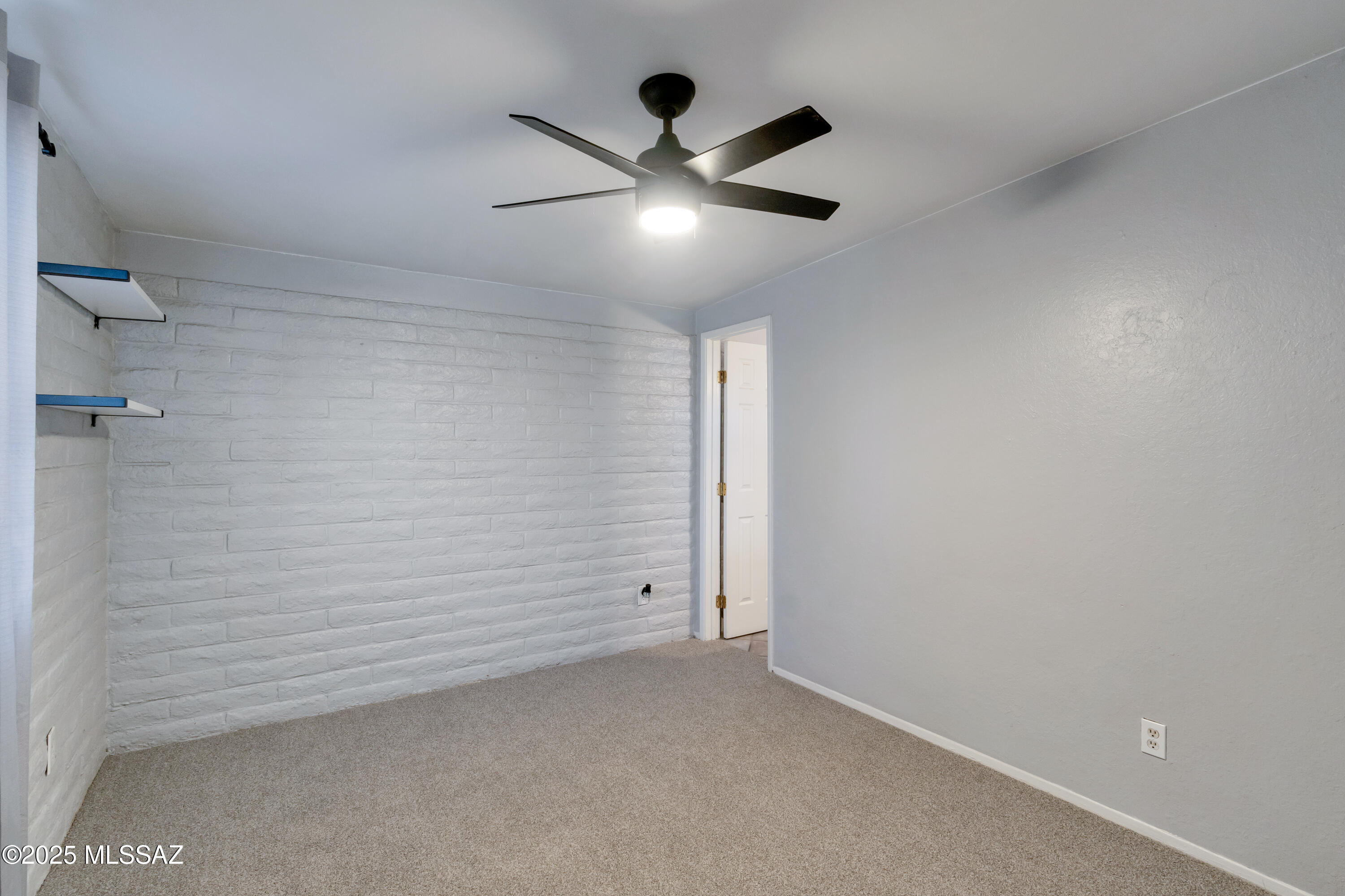 4685 S Martin Avenue