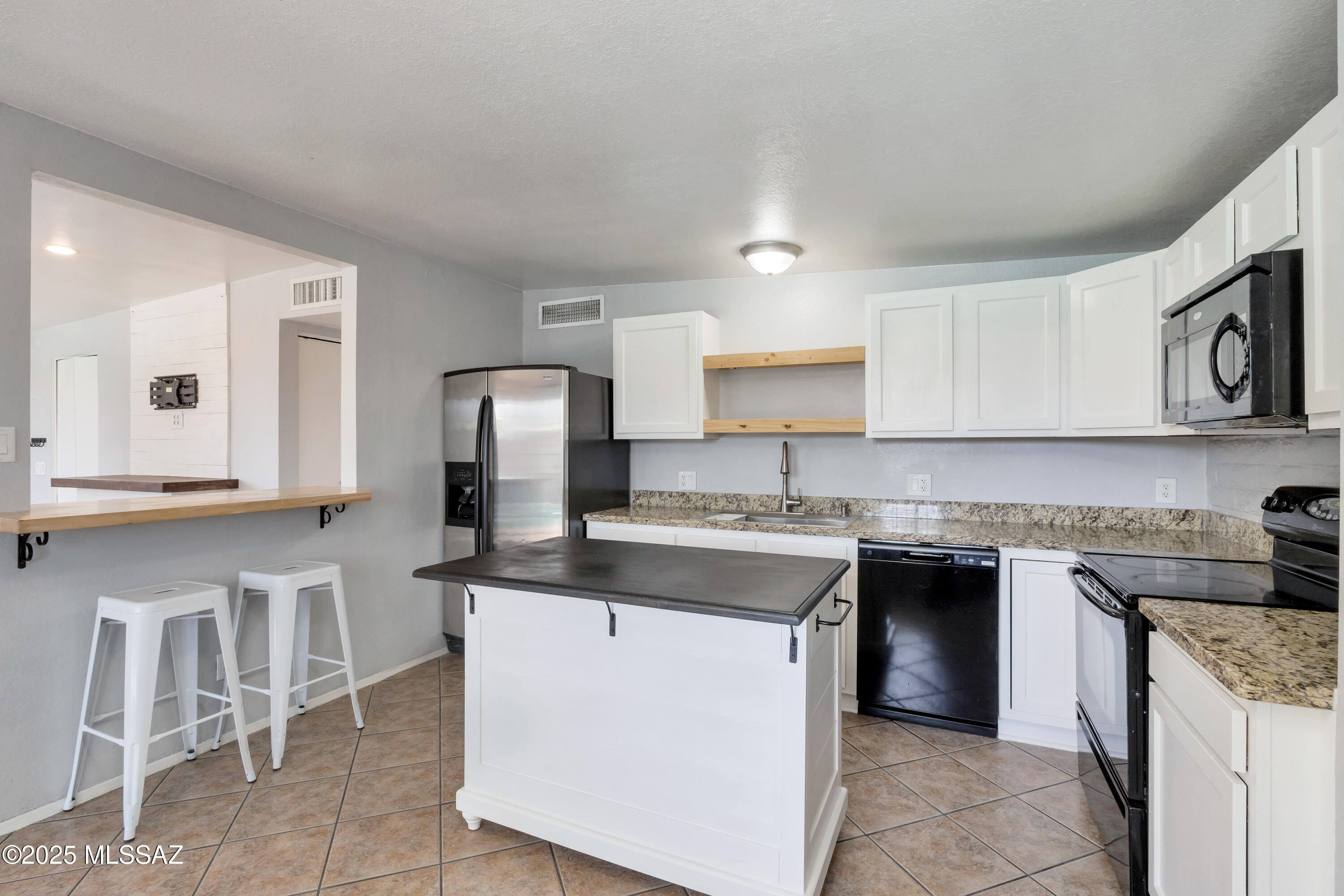 4685 S Martin Avenue