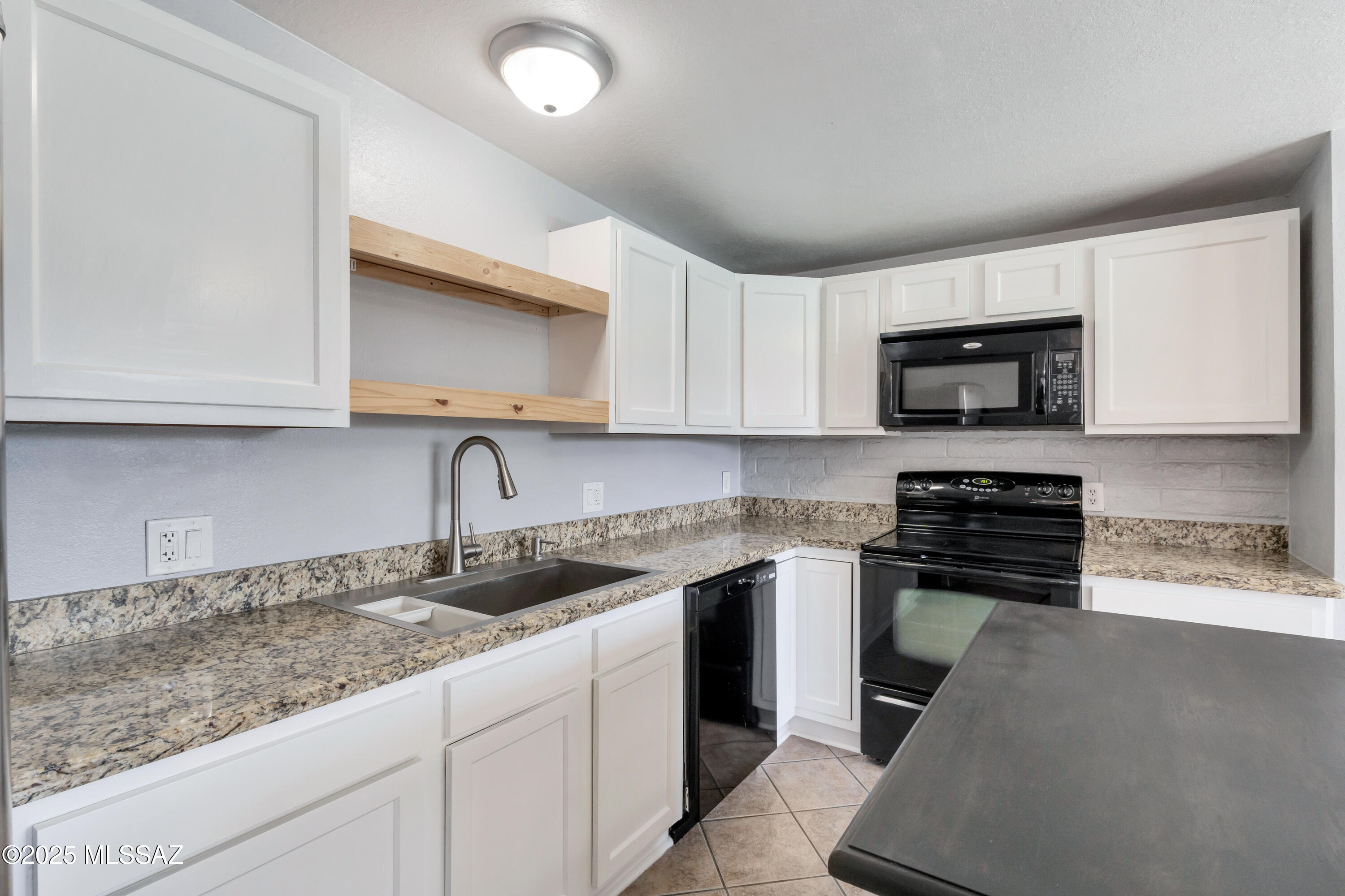 4685 S Martin Avenue