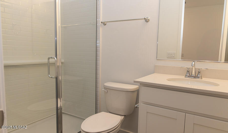 765 W Calle Las Varitas