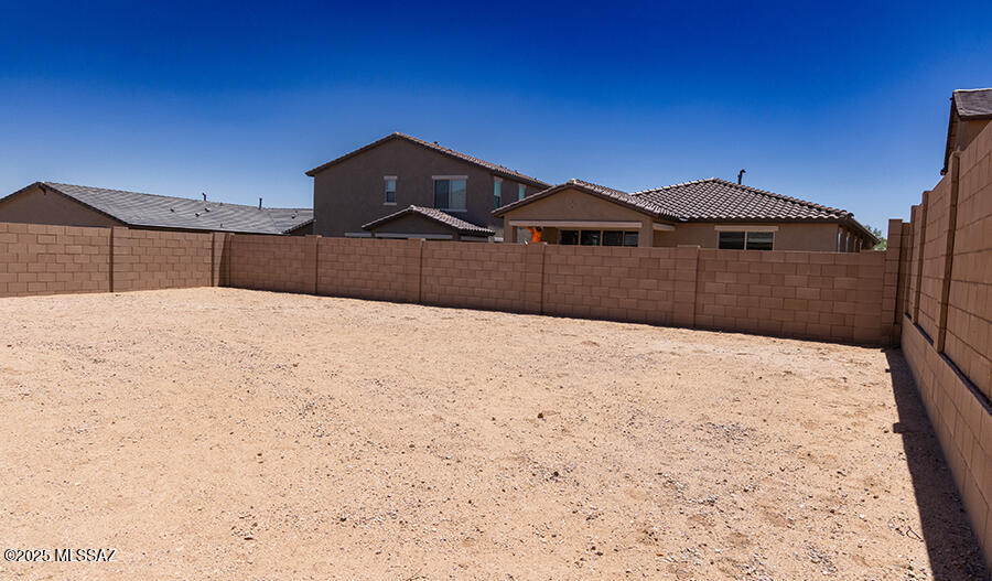 765 W Calle Las Varitas