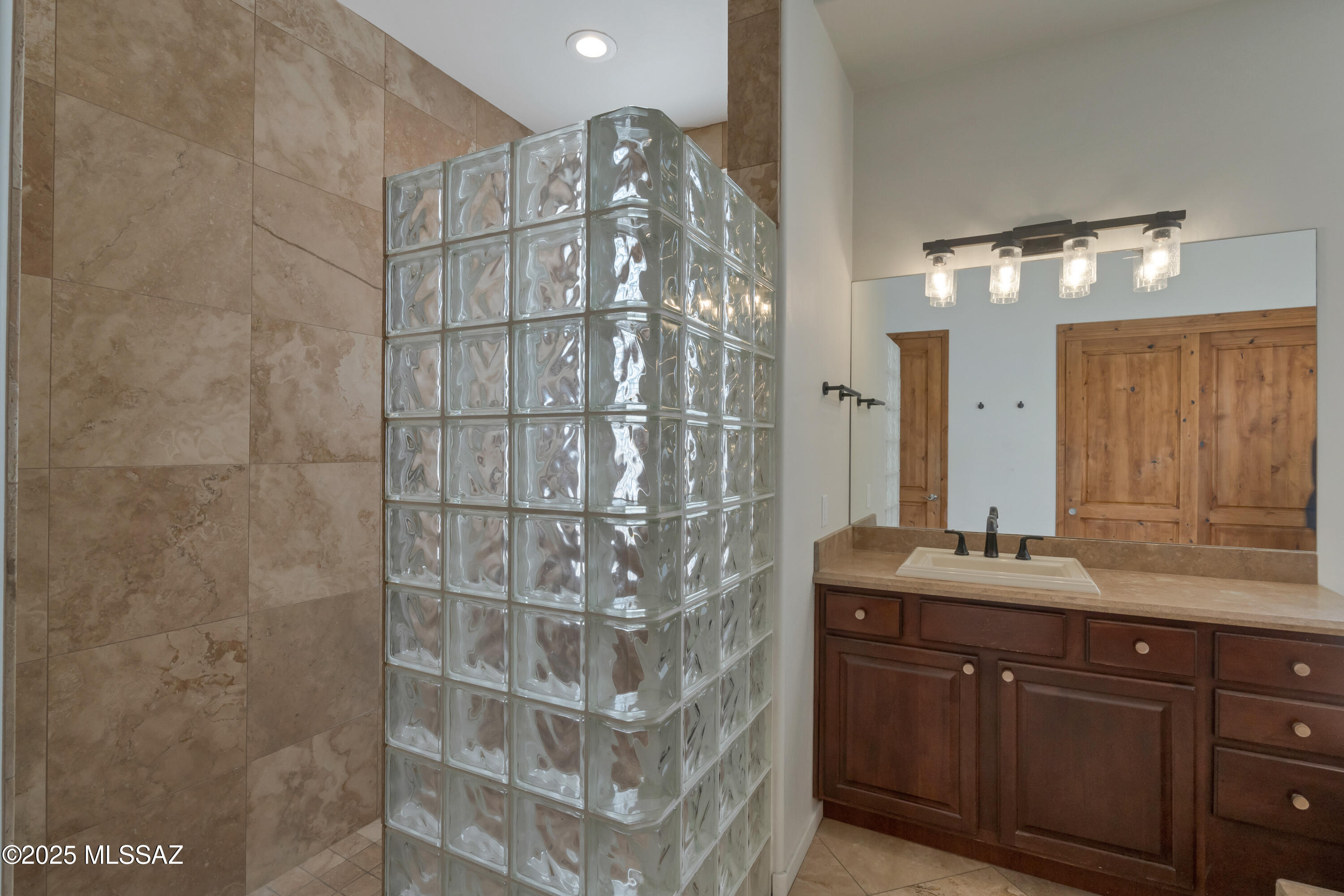 12825 N Mystic View Place