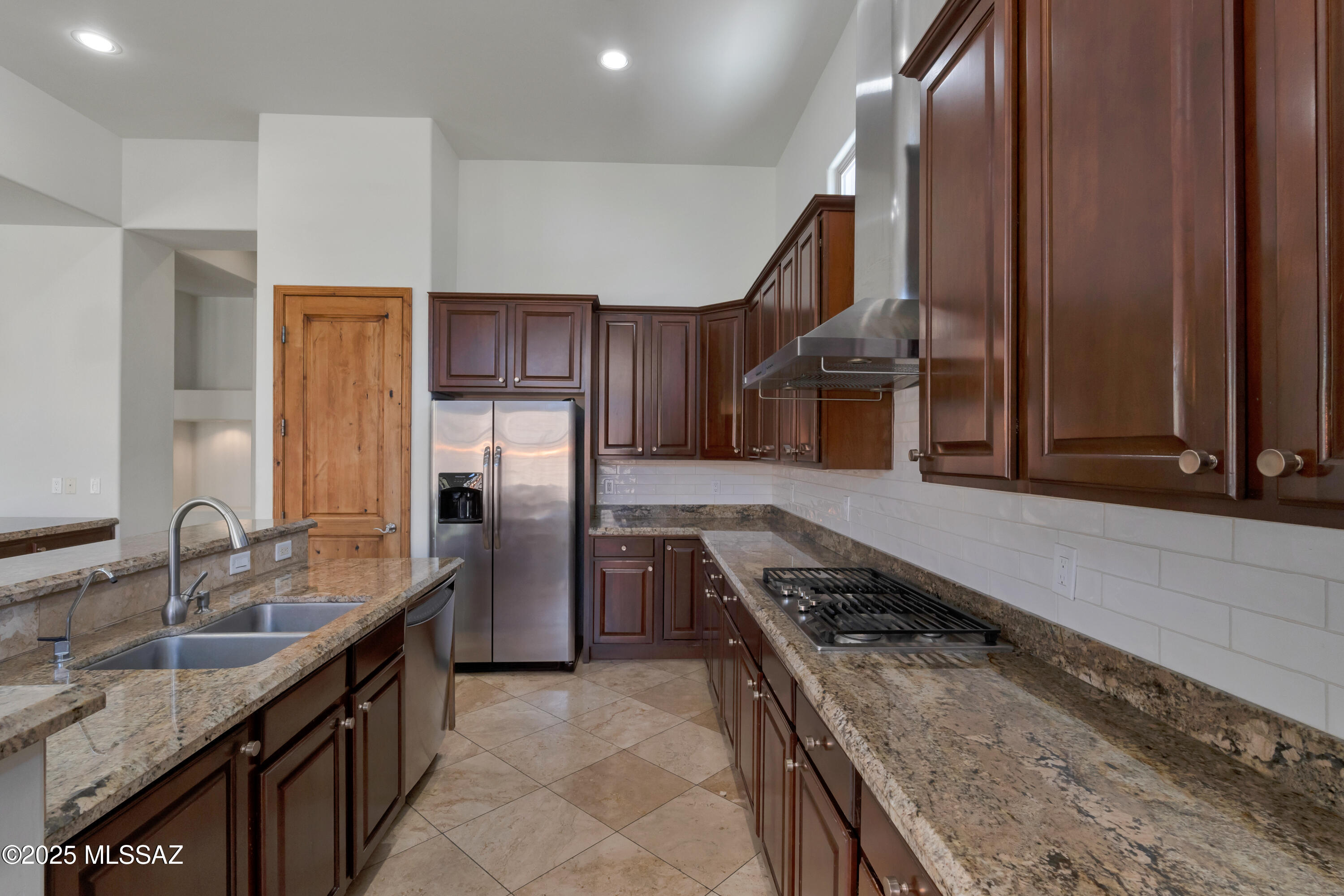 12825 N Mystic View Place