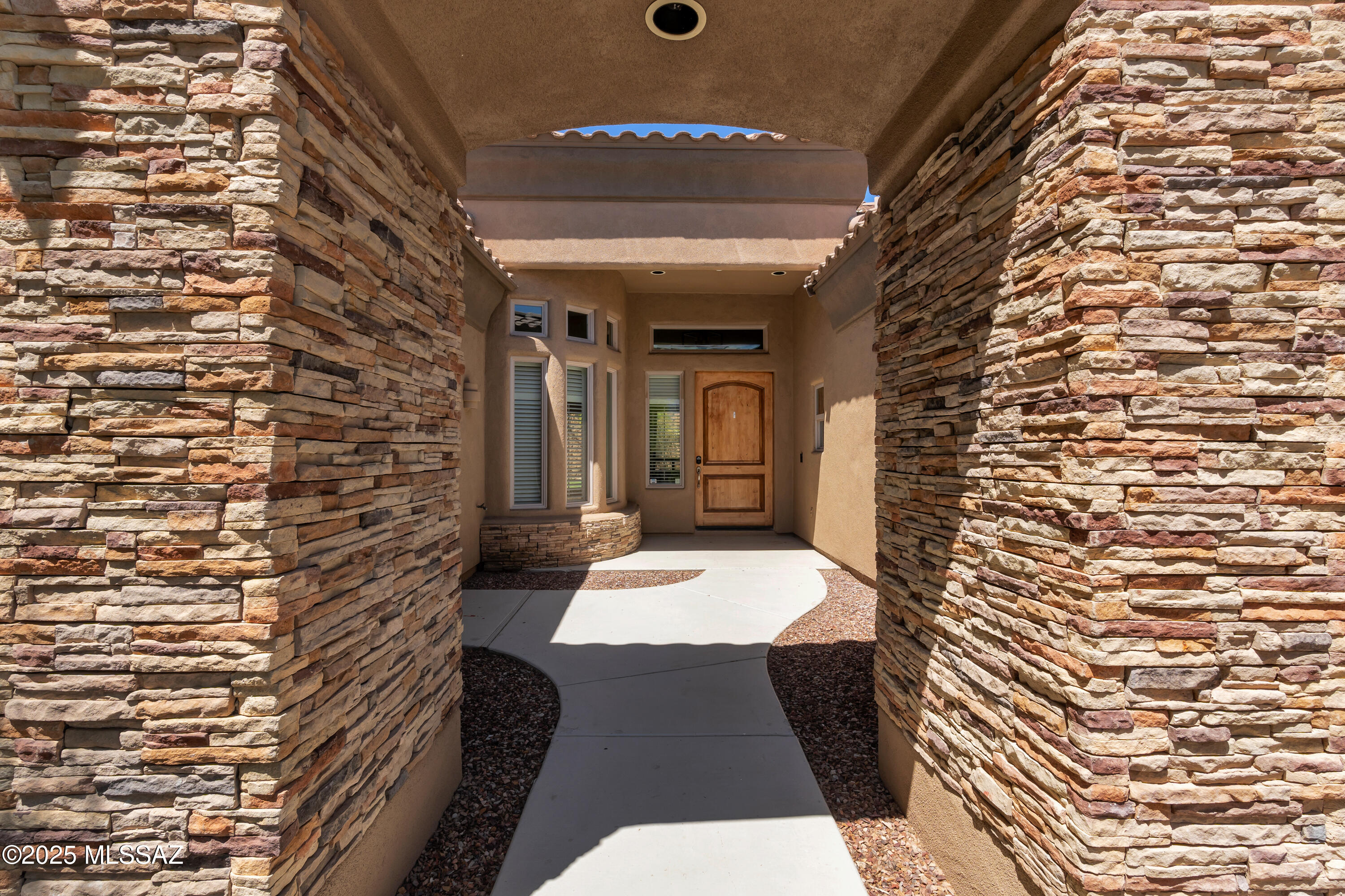 12825 N Mystic View Place