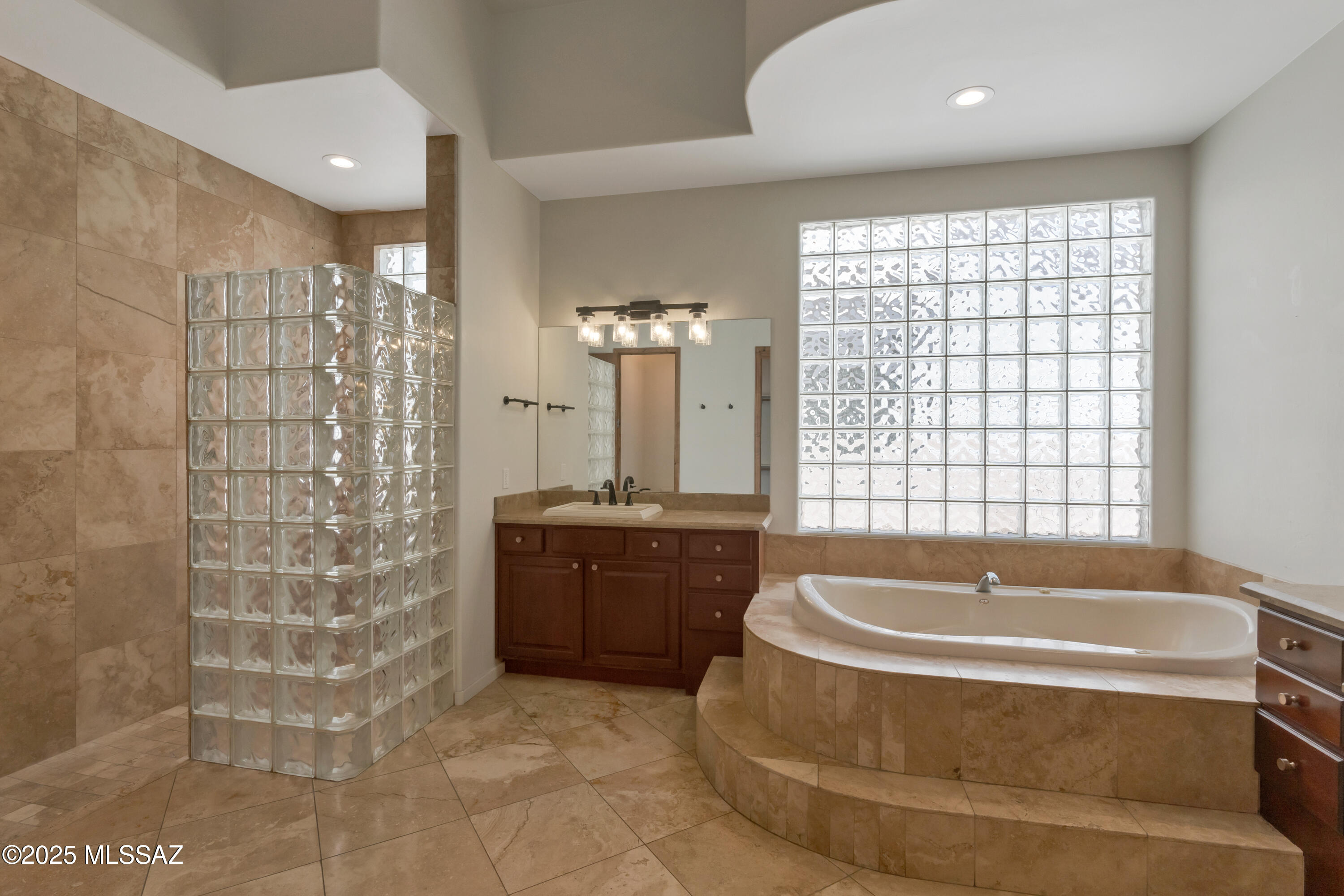 12825 N Mystic View Place