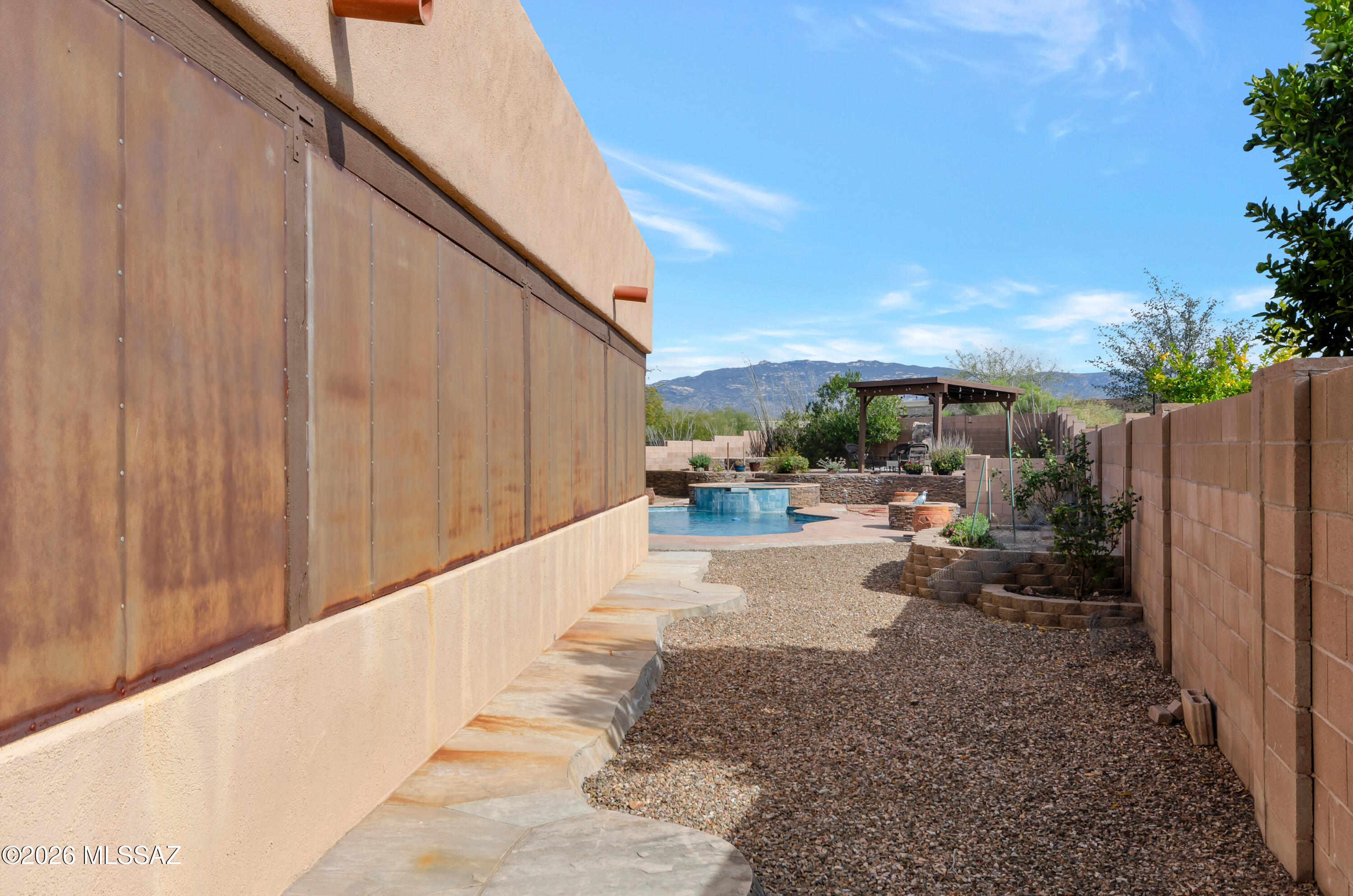 9389 S Avenida Mochuelo