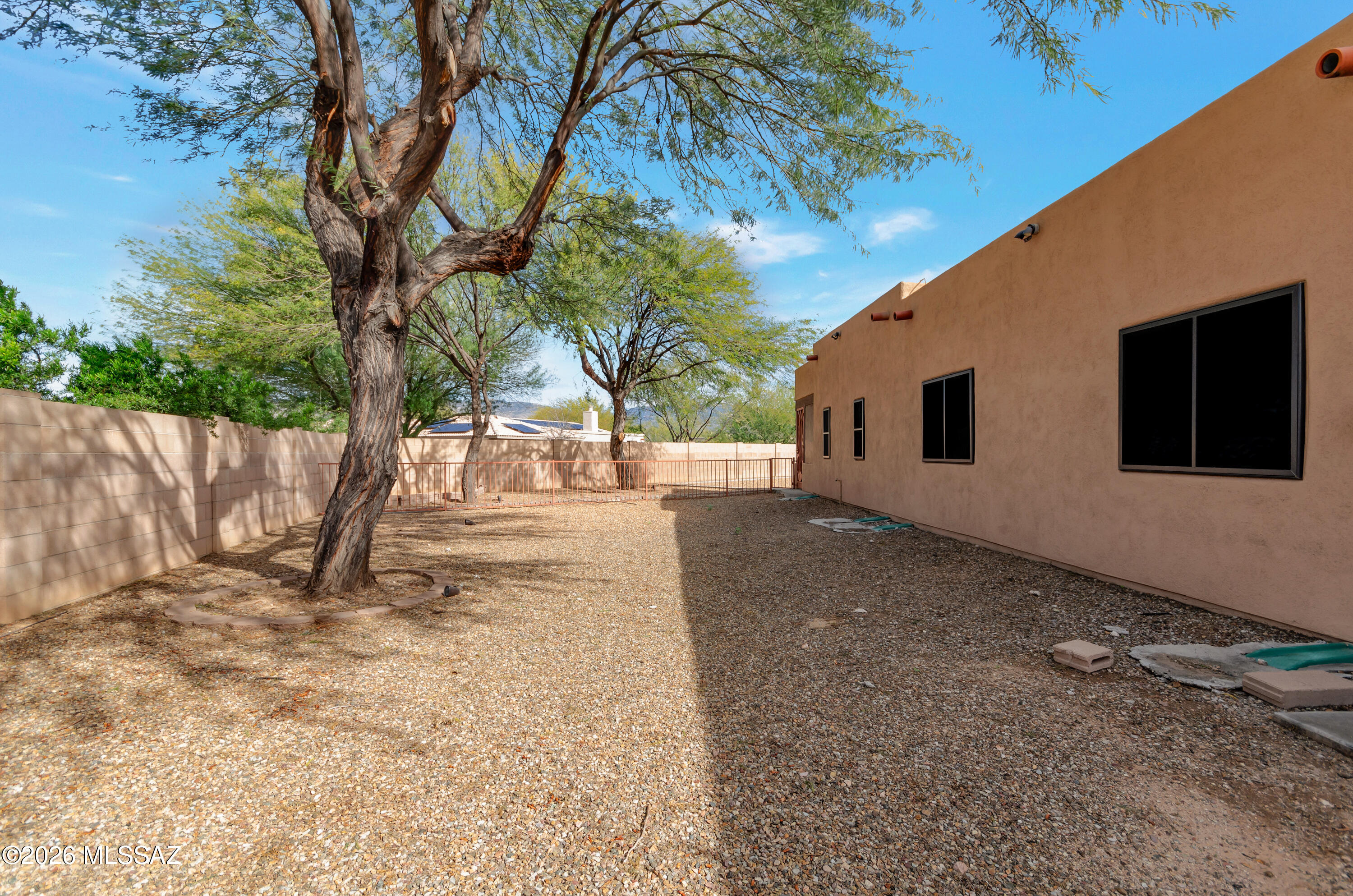 9389 S Avenida Mochuelo