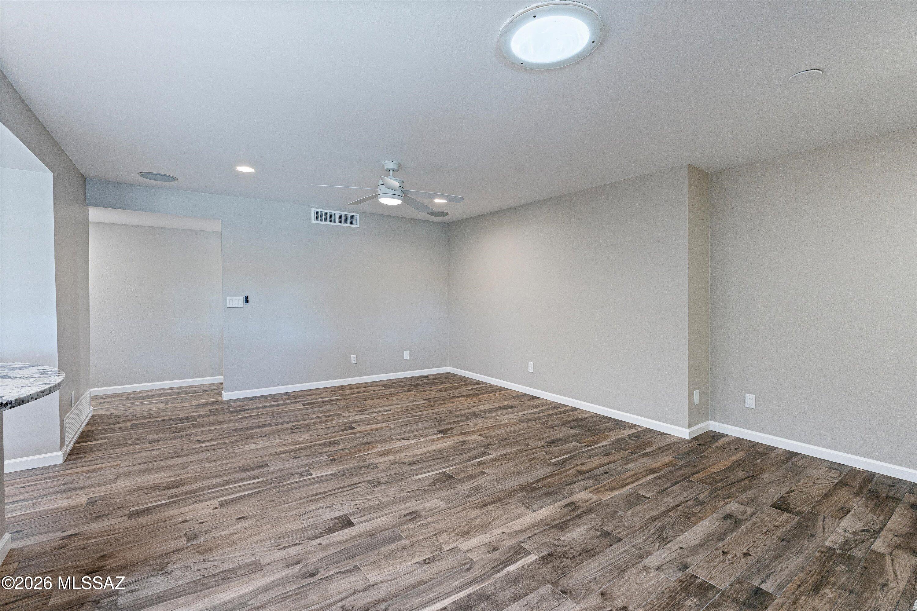5845 N Calle Tiburon
