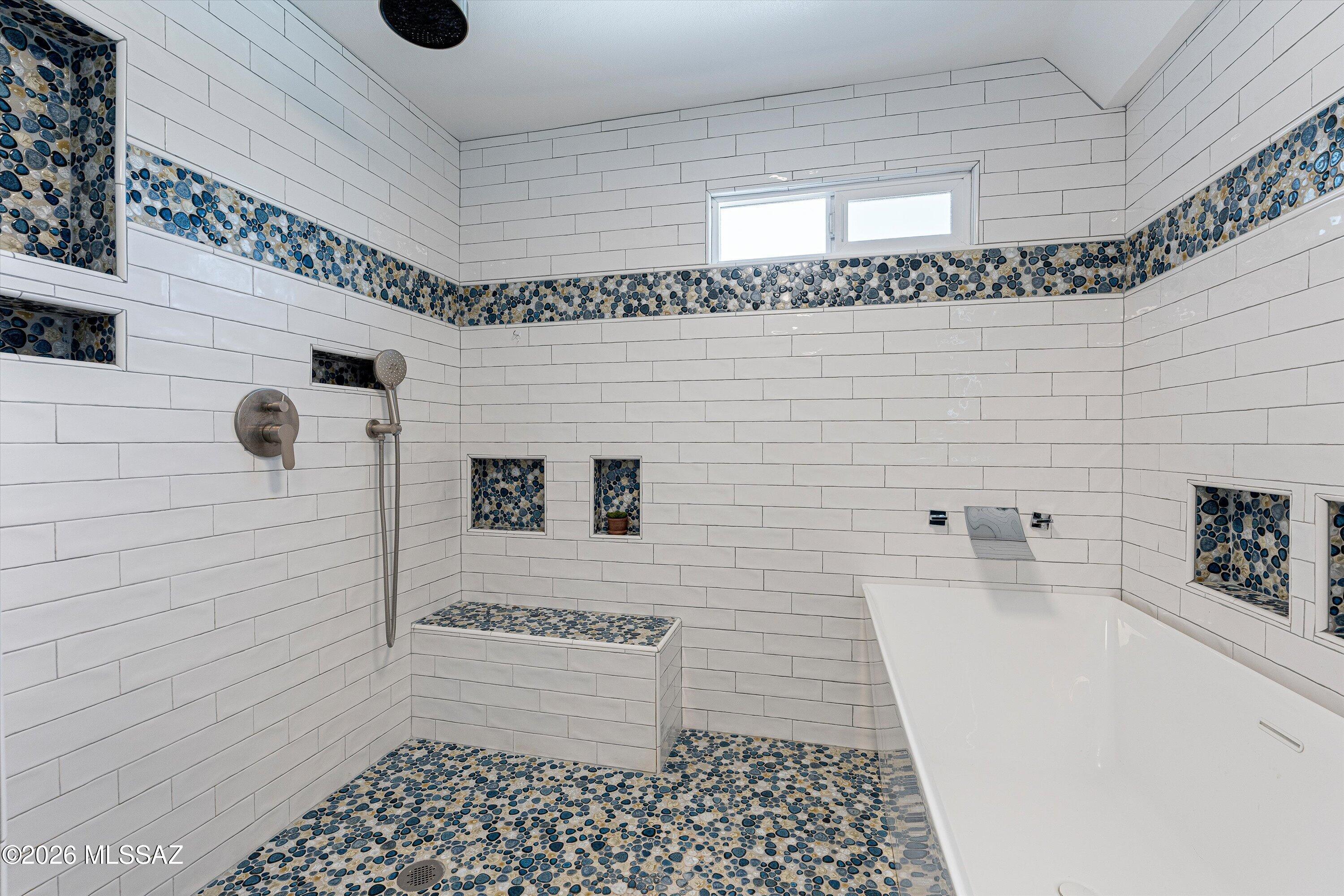 5845 N Calle Tiburon