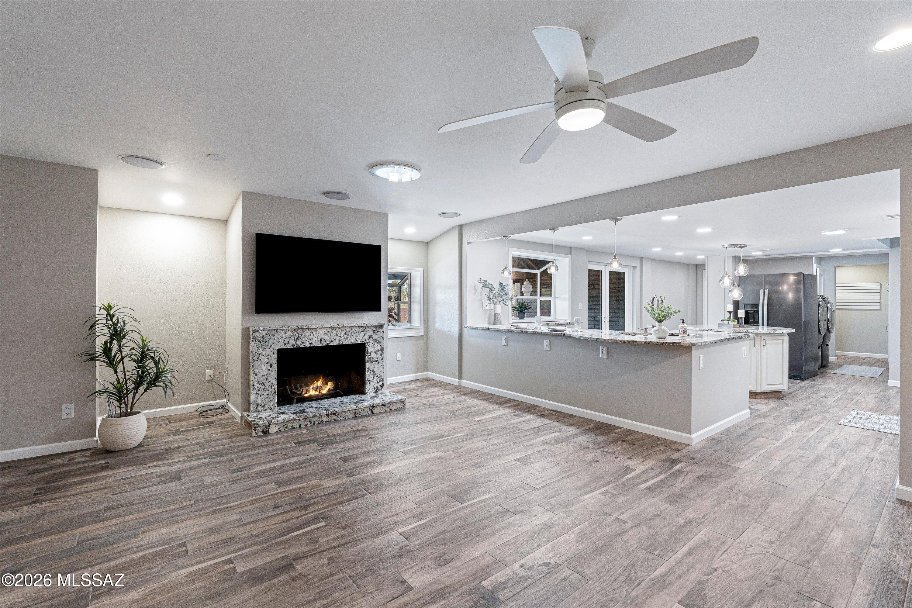 5845 N Calle Tiburon