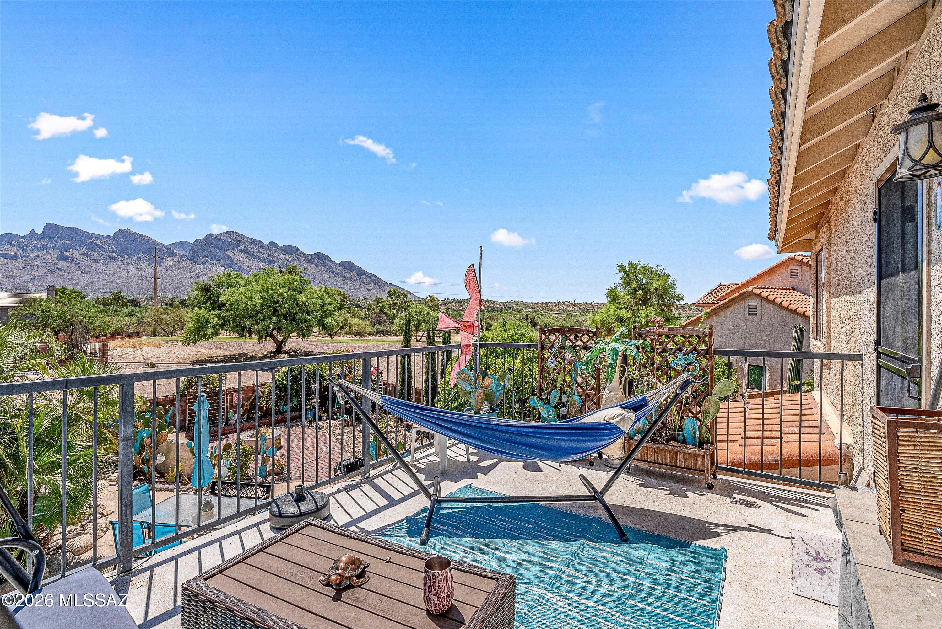 1249 W Sandtrap Way