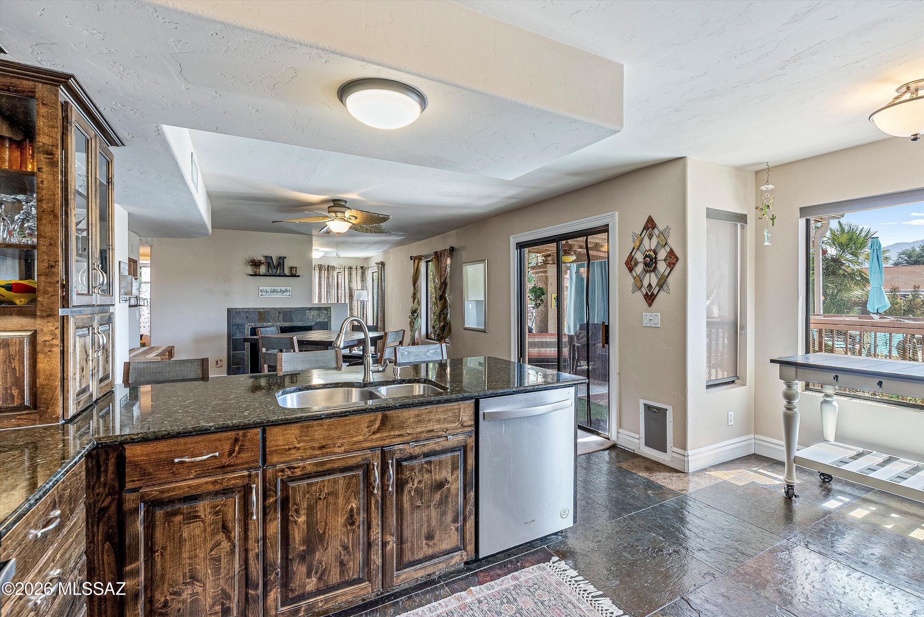 1249 W Sandtrap Way