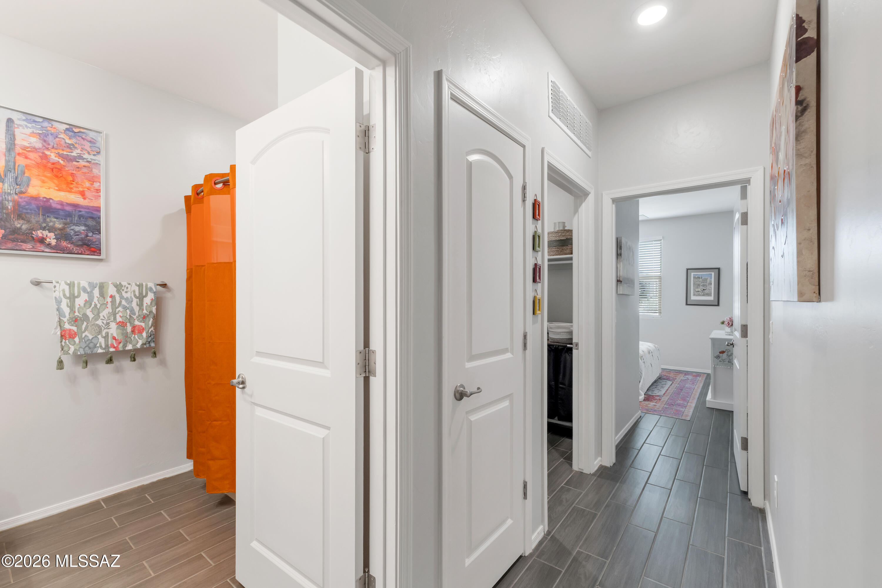 785 W Calle Calca