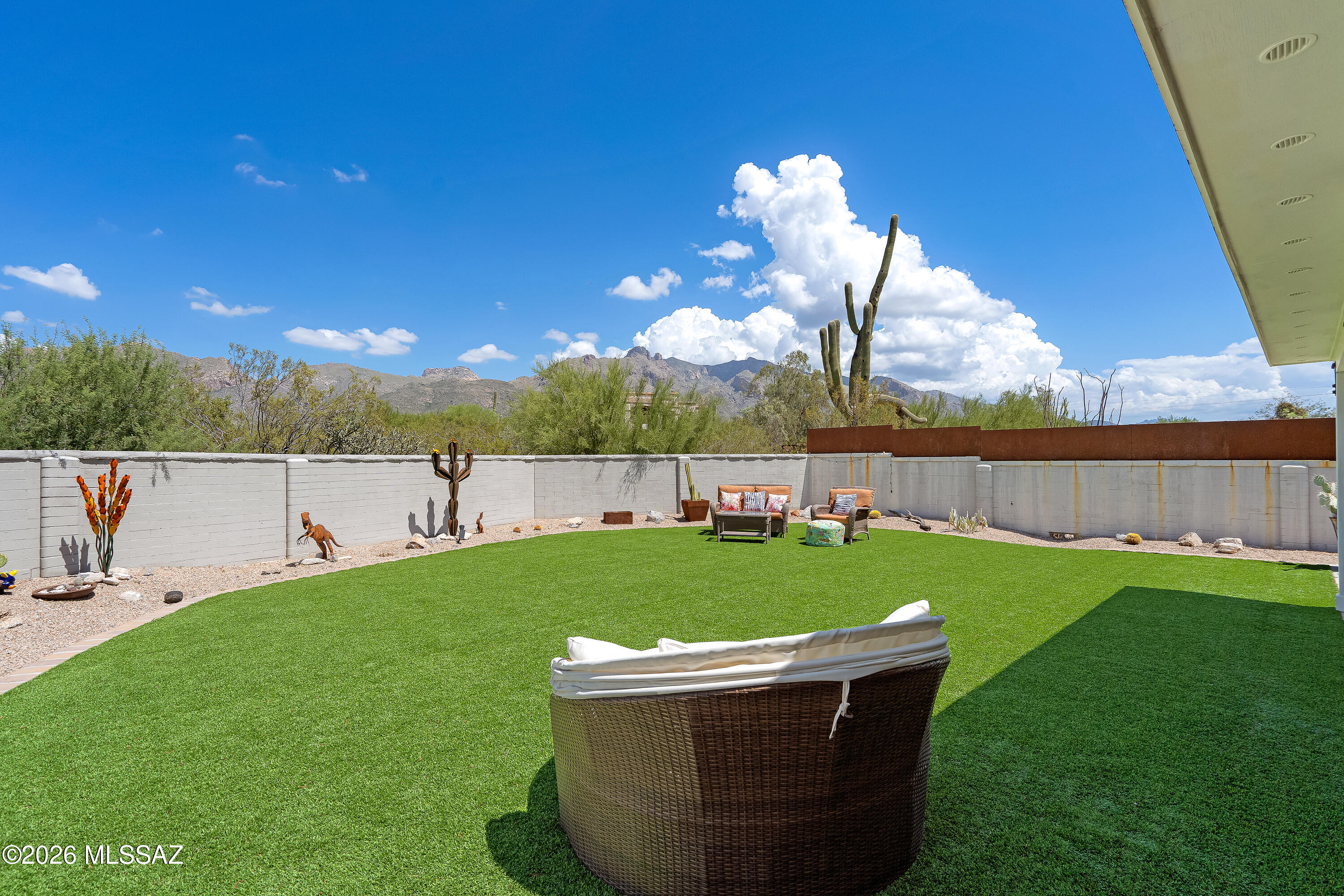 6415 N Camino Padre Isidoro