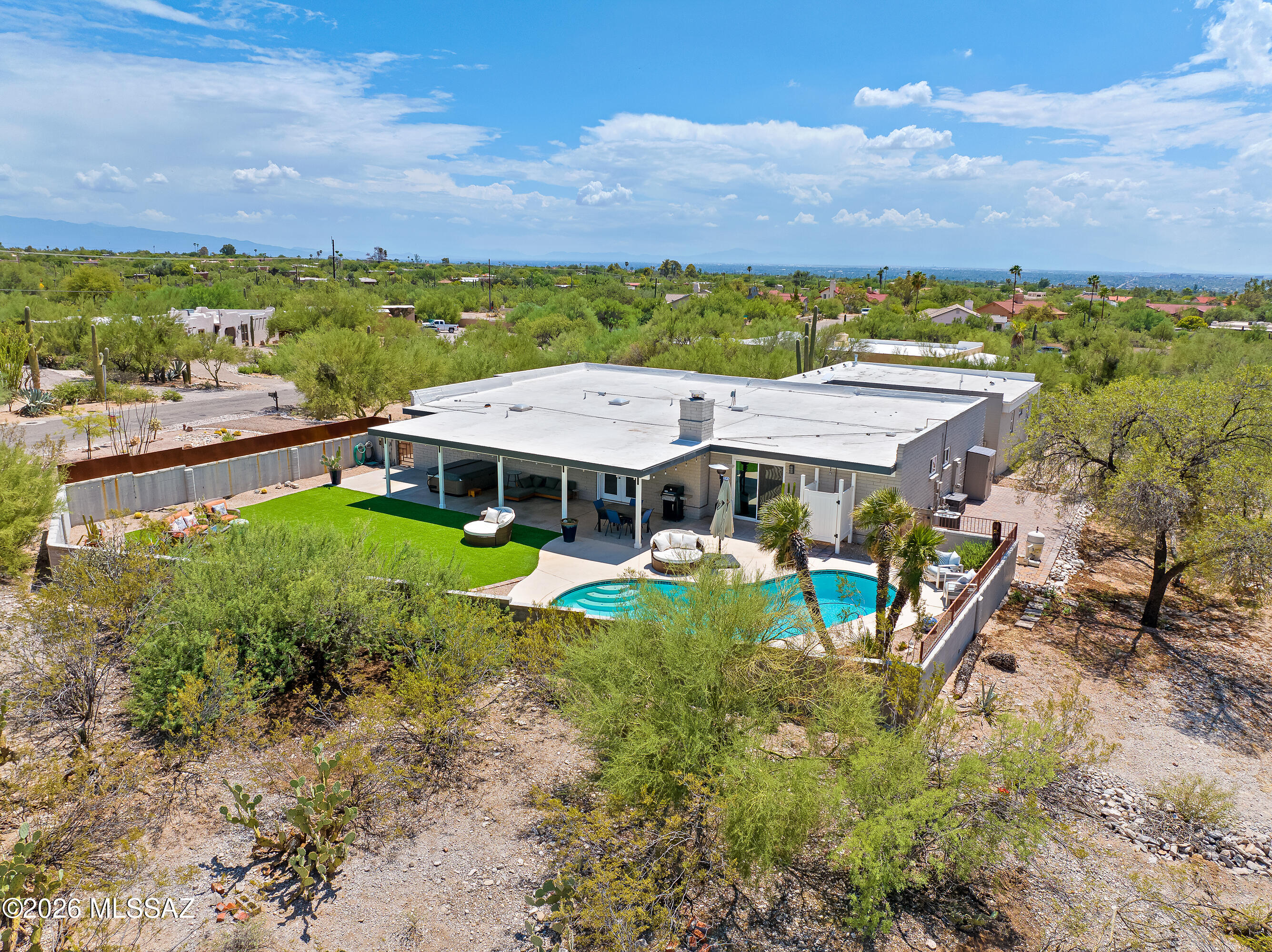 6415 N Camino Padre Isidoro