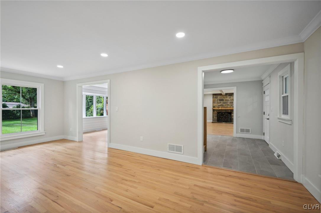 1327 Stafore Drive
