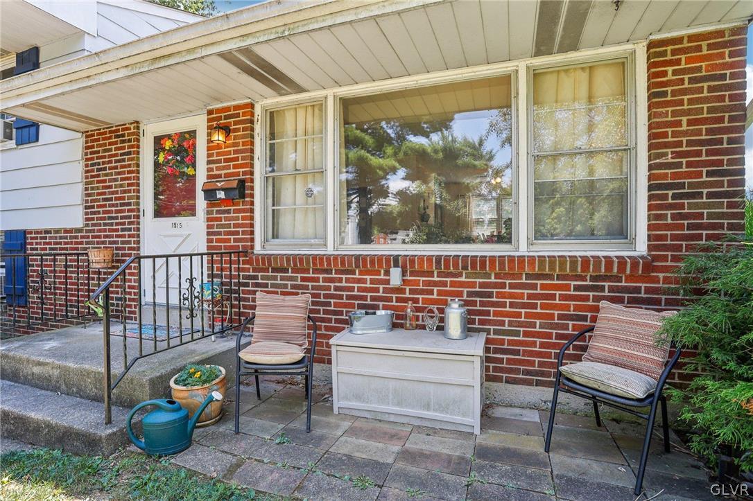 1515 Kelchner Road