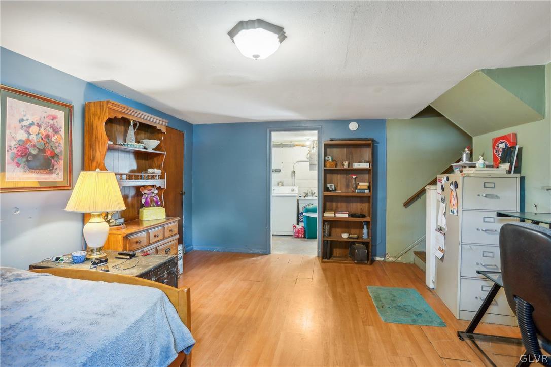 1515 Kelchner Road