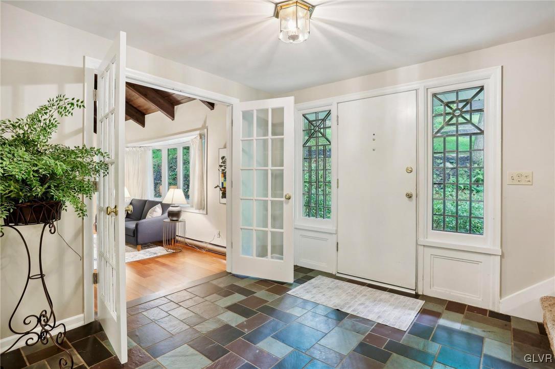 435 North Pine Top Place