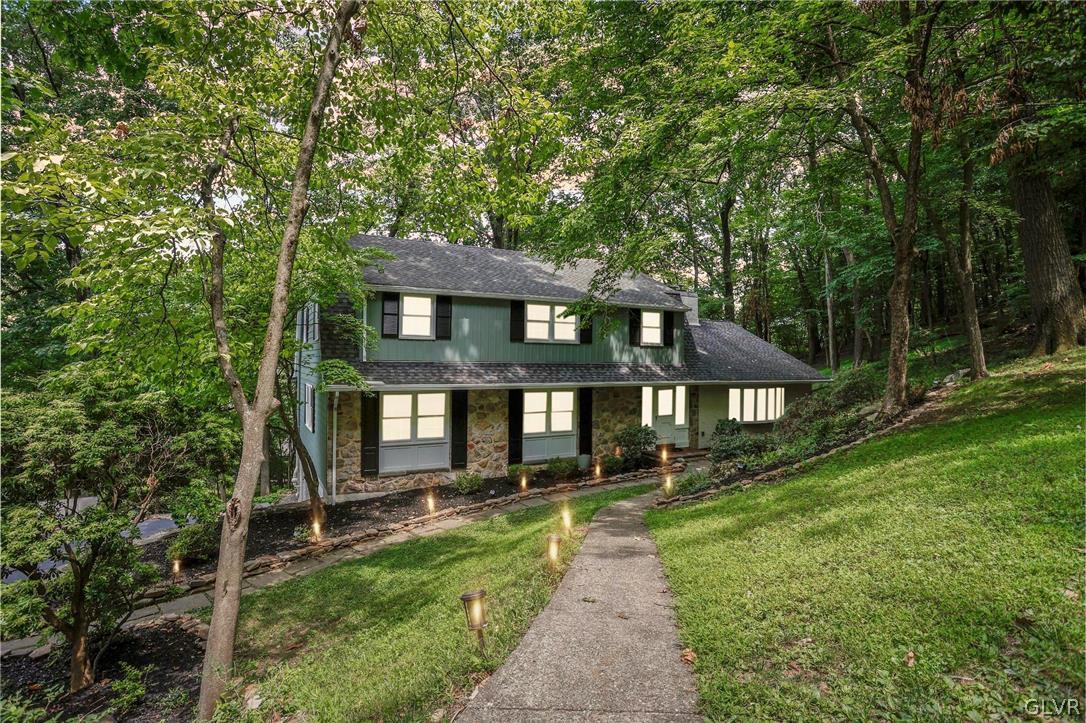 435 North Pine Top Place