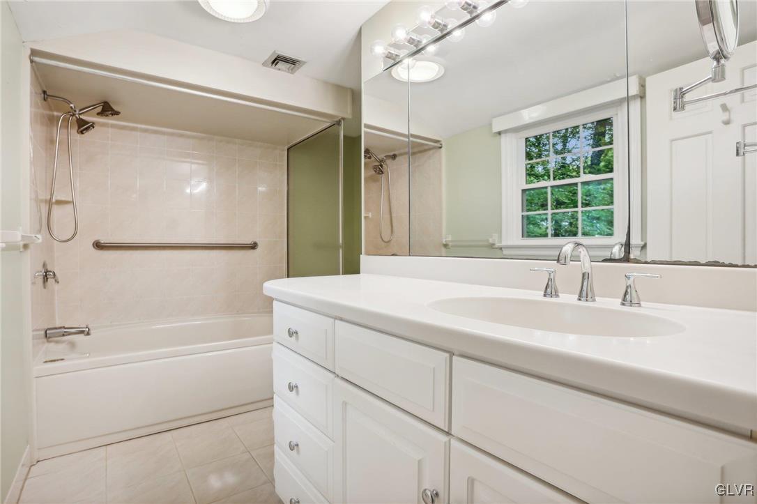 435 North Pine Top Place