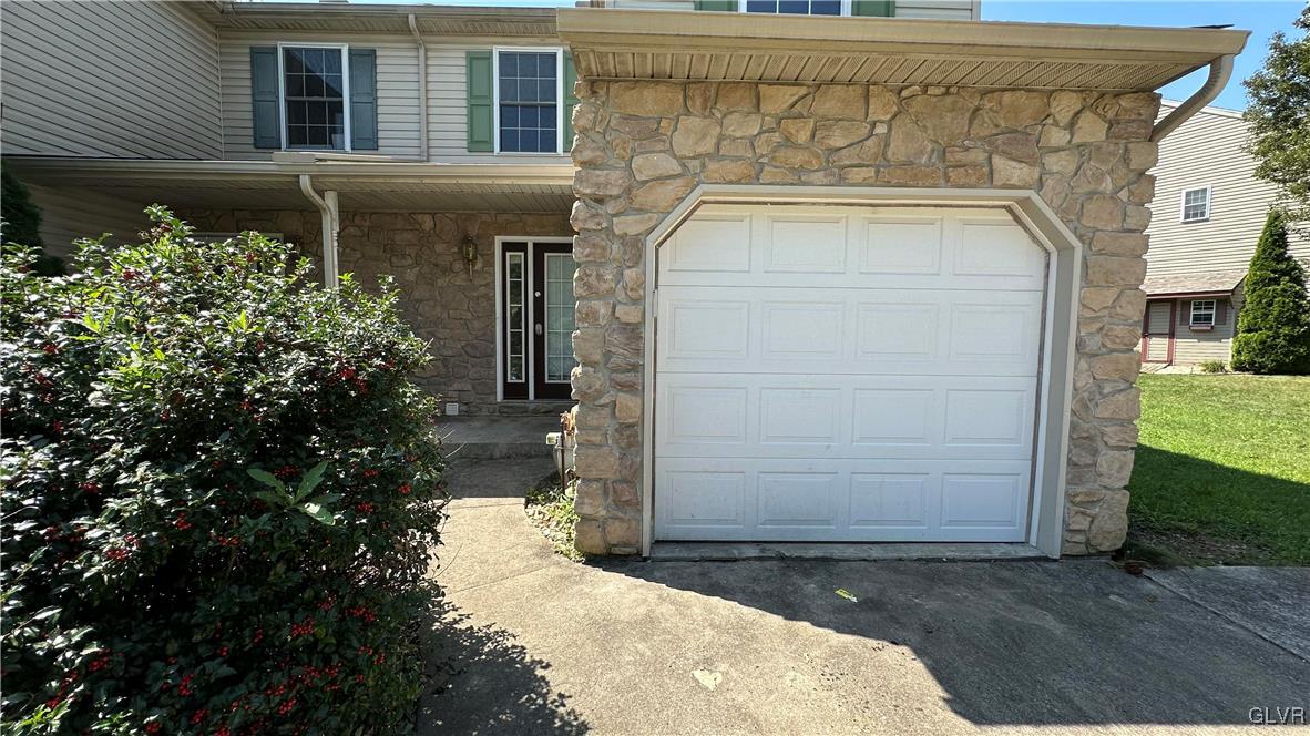 8104 Heritage Drive
