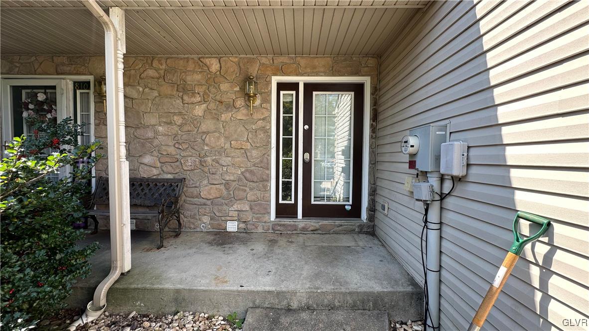 8104 Heritage Drive