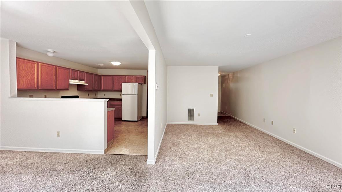 2790 Sequoia Drive