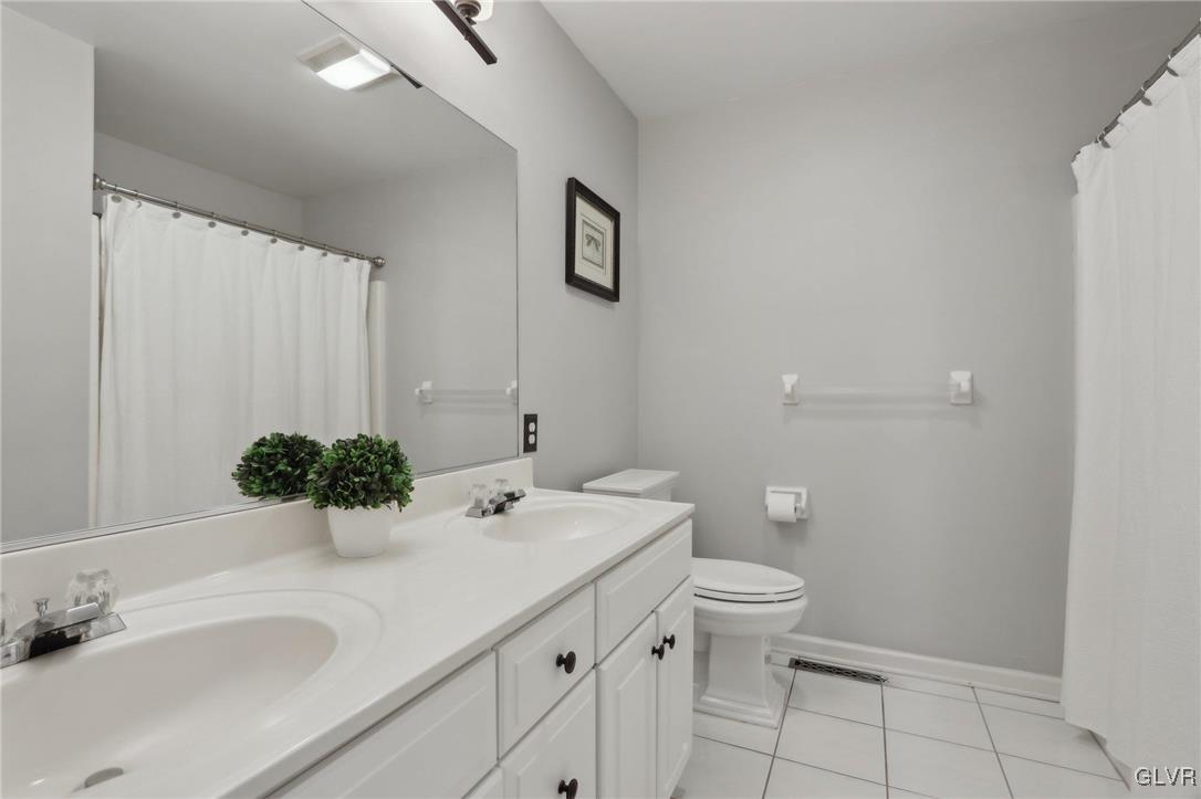 2119 Sherbrooke Drive