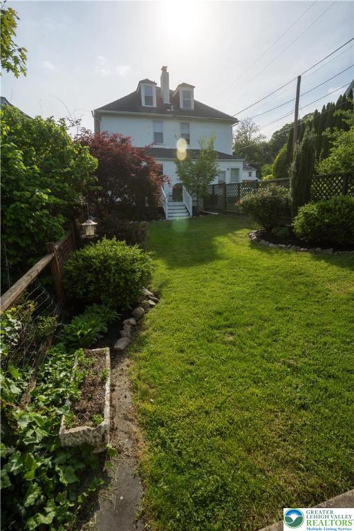 881 Cattell Street