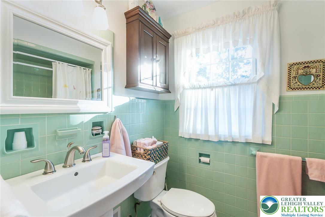 226 North 27 th Street