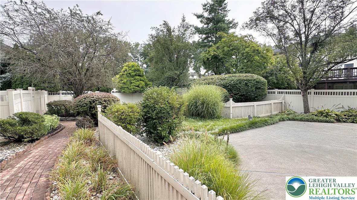 3735 Canterbury Road