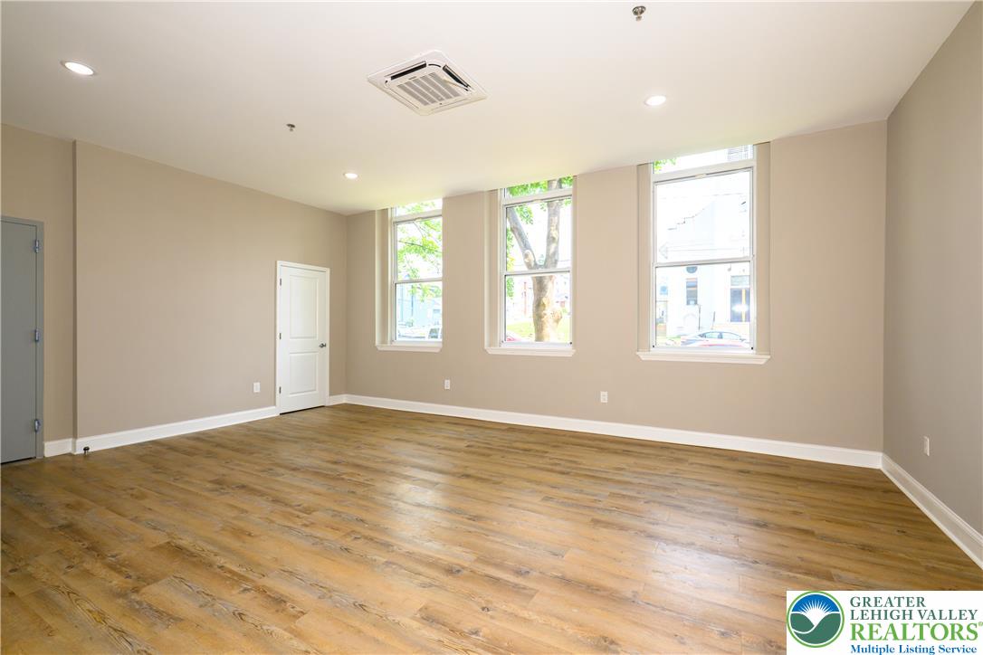 1012 2nd St. One Bedroom