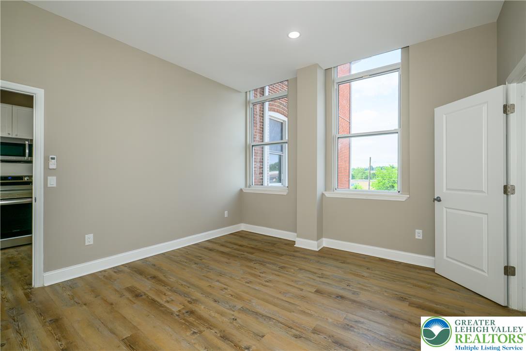 1012 2nd St. One Bedroom