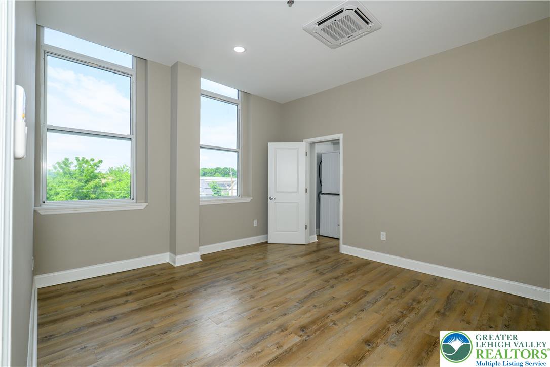 1012 2nd St. One Bedroom