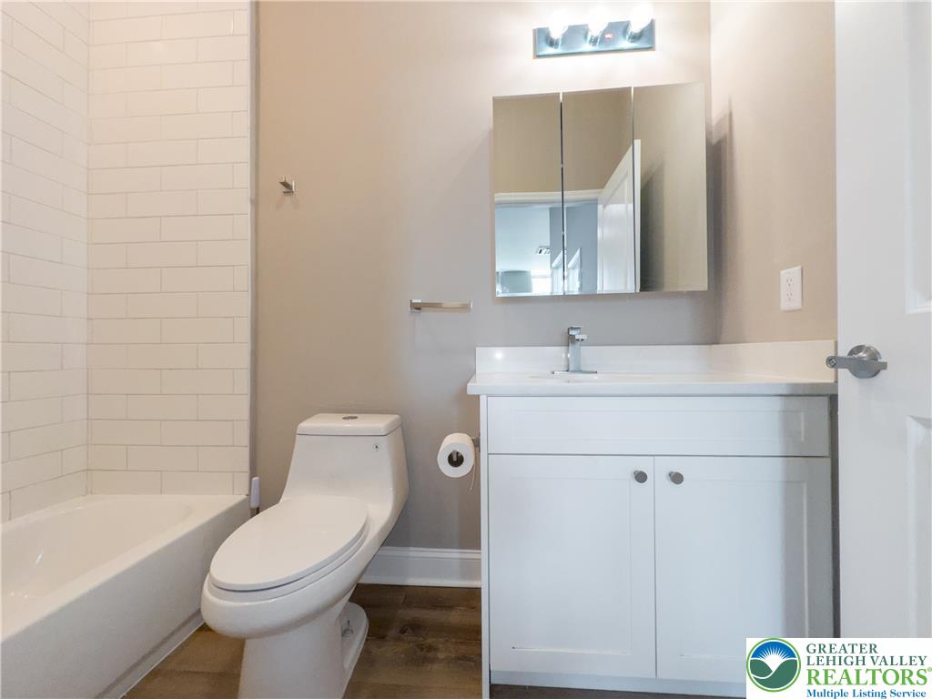 1012 2nd St. One Bedroom
