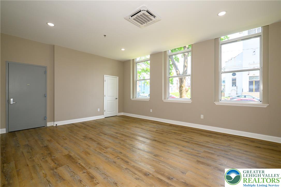1012 2nd St. One Bedroom