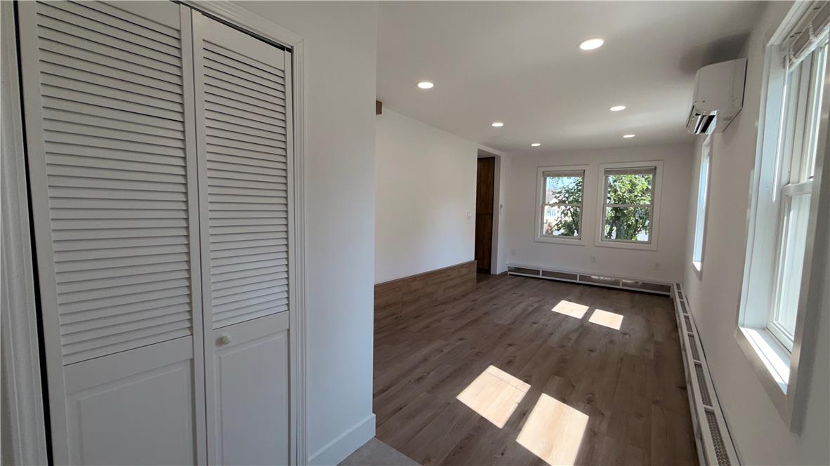 49 Seyfried Avenue