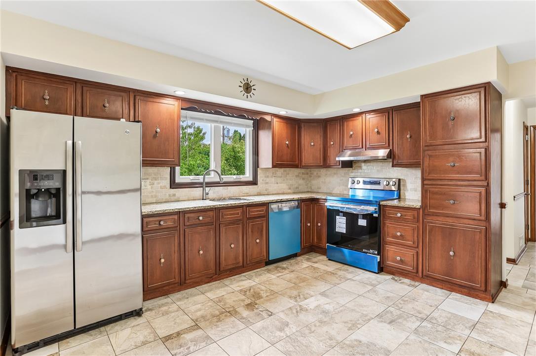 3659 Ironstone Road