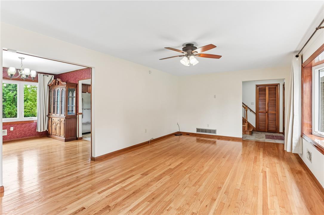 3659 Ironstone Road
