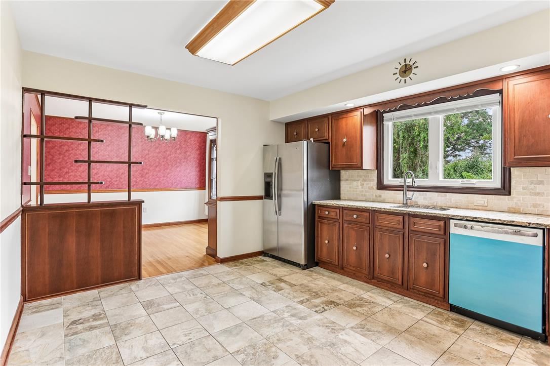 3659 Ironstone Road