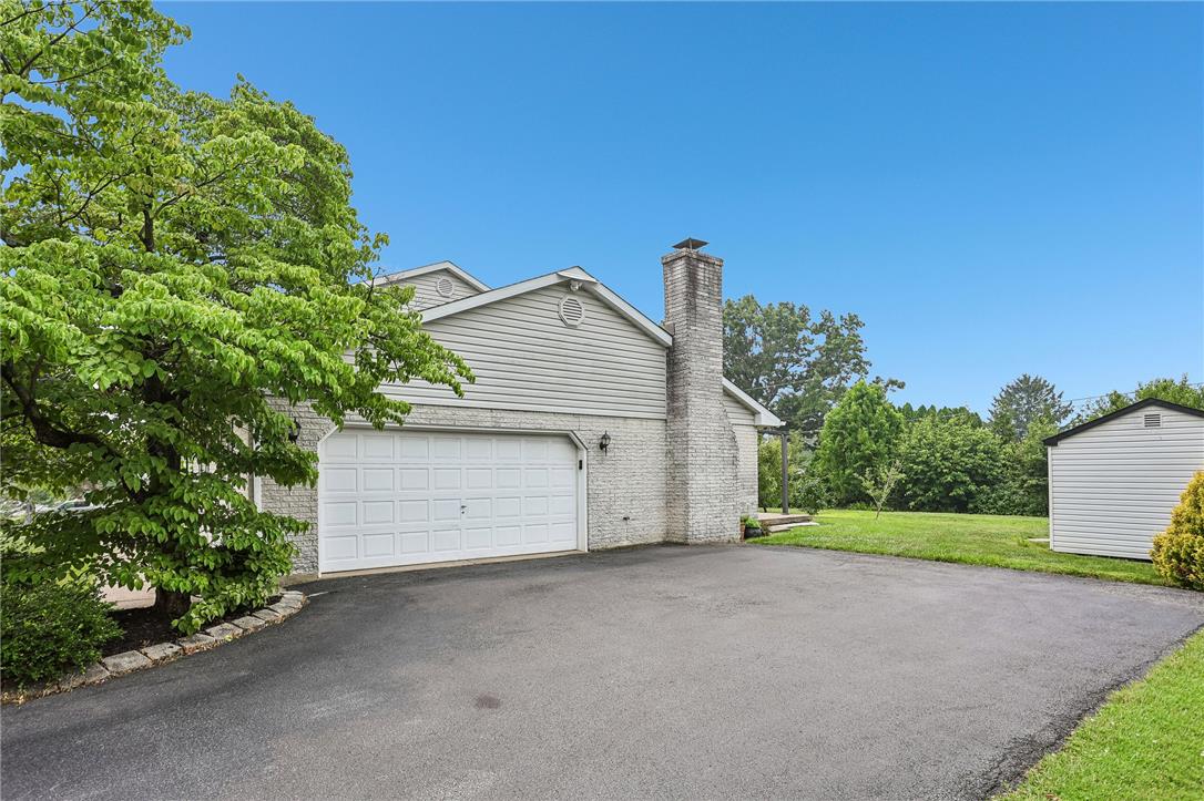 3659 Ironstone Road