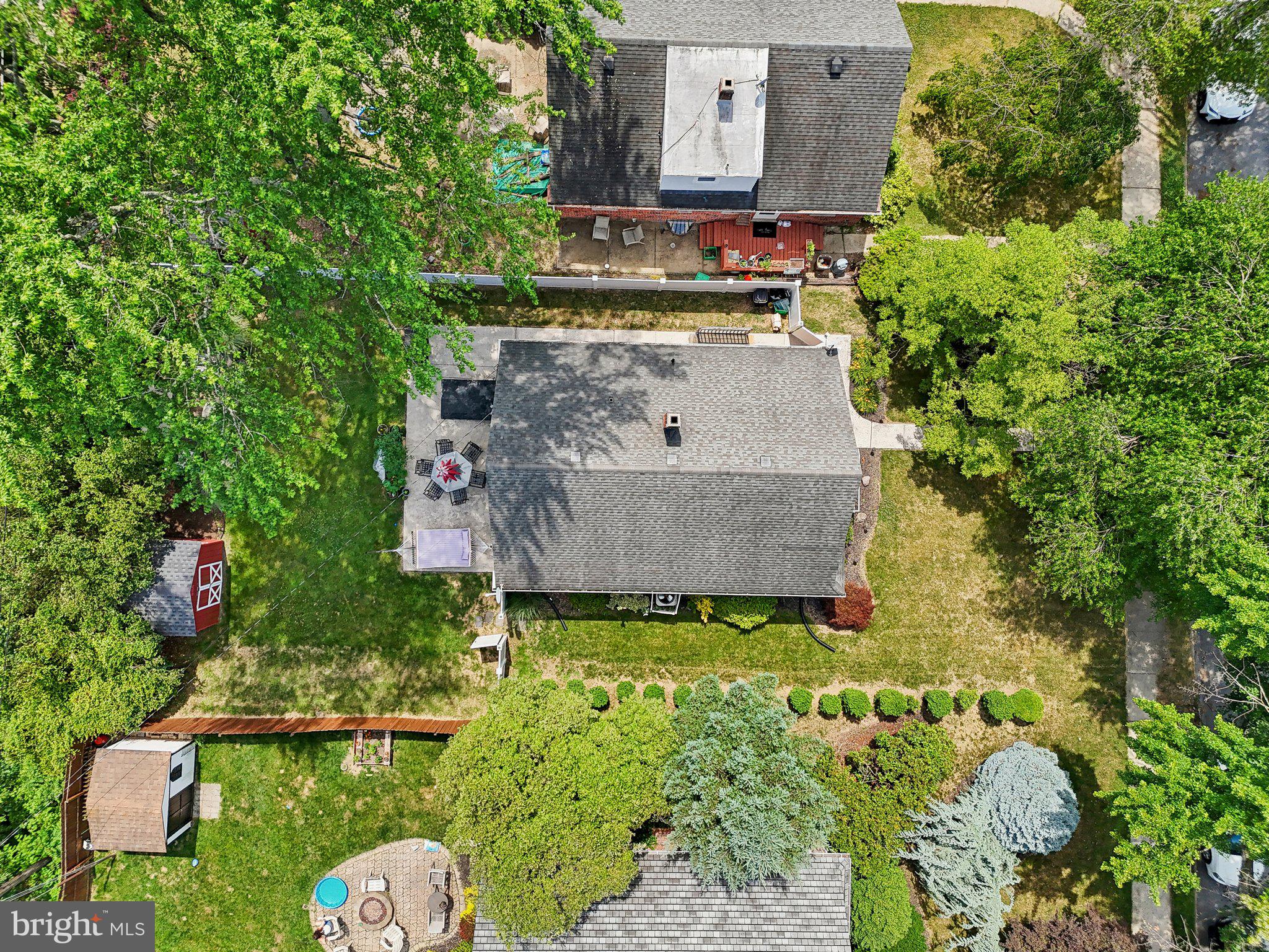 2220 W GREENLEAF STREET