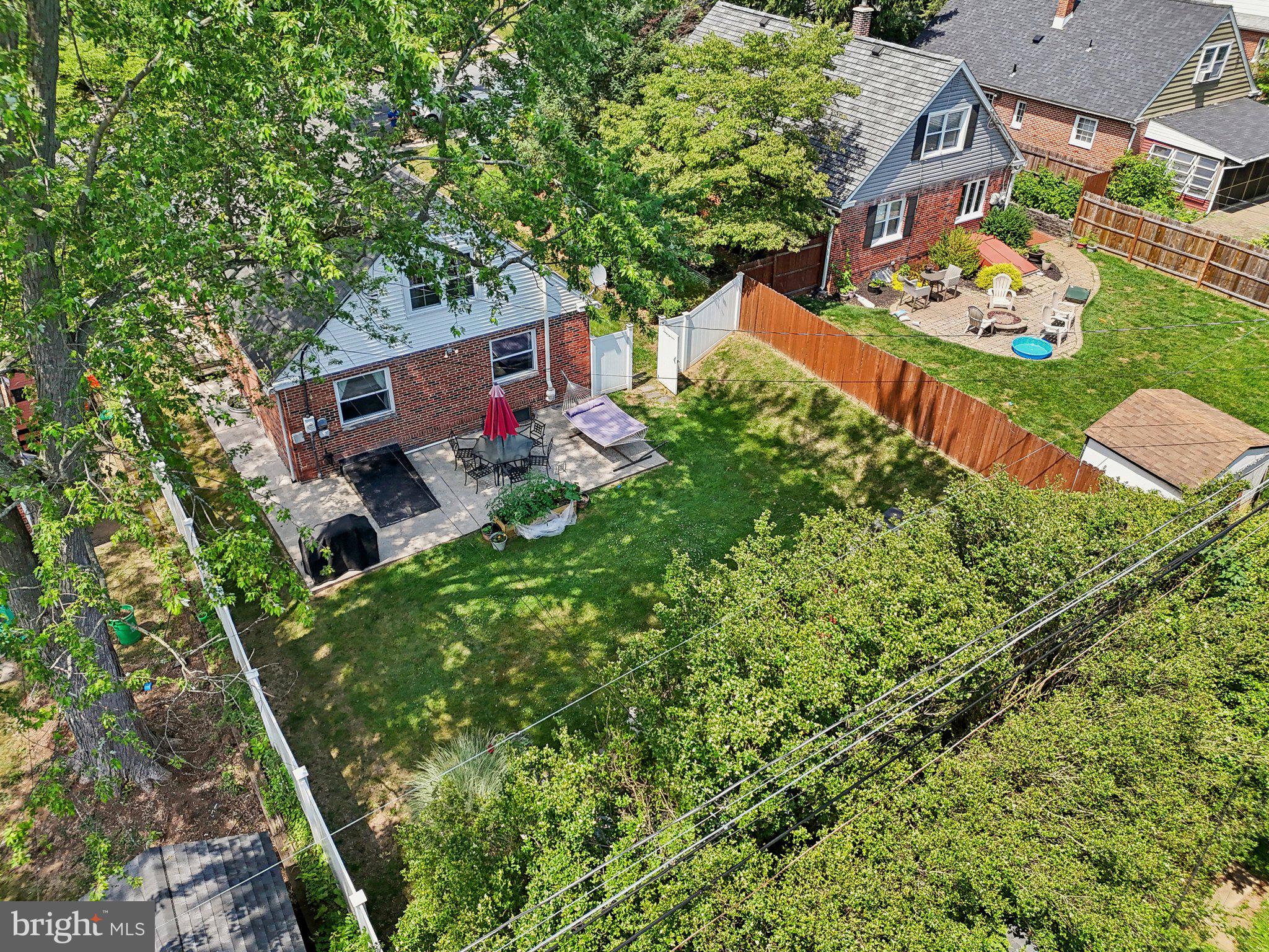 2220 W GREENLEAF STREET