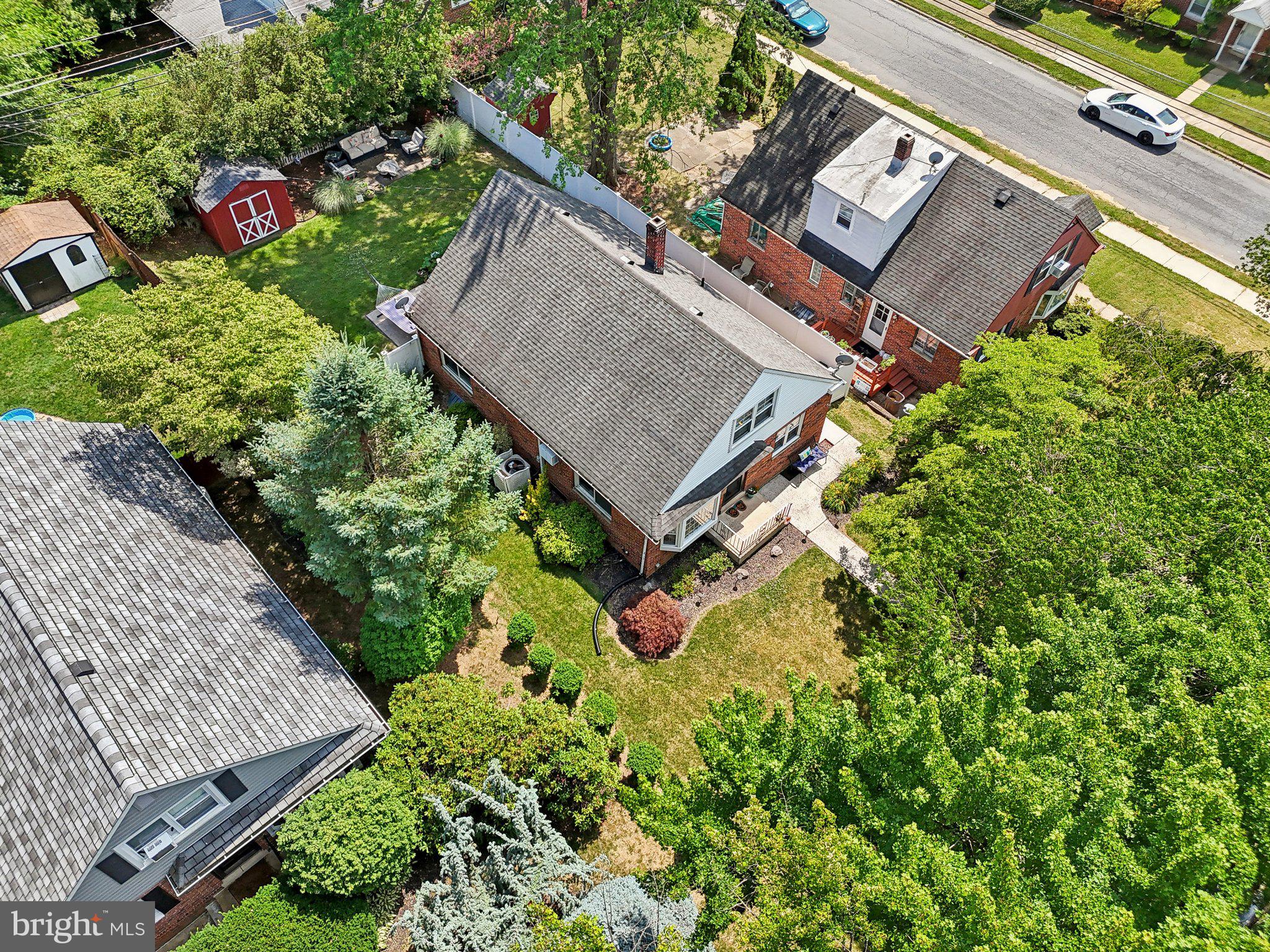 2220 W GREENLEAF STREET