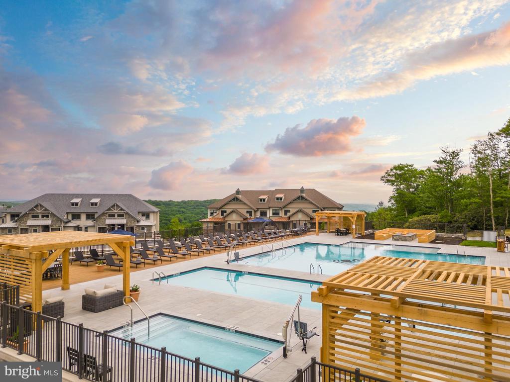 630 HUNTER CIRCLE - PRIVATE VACATION CLUB 2 2ND HOME ALT