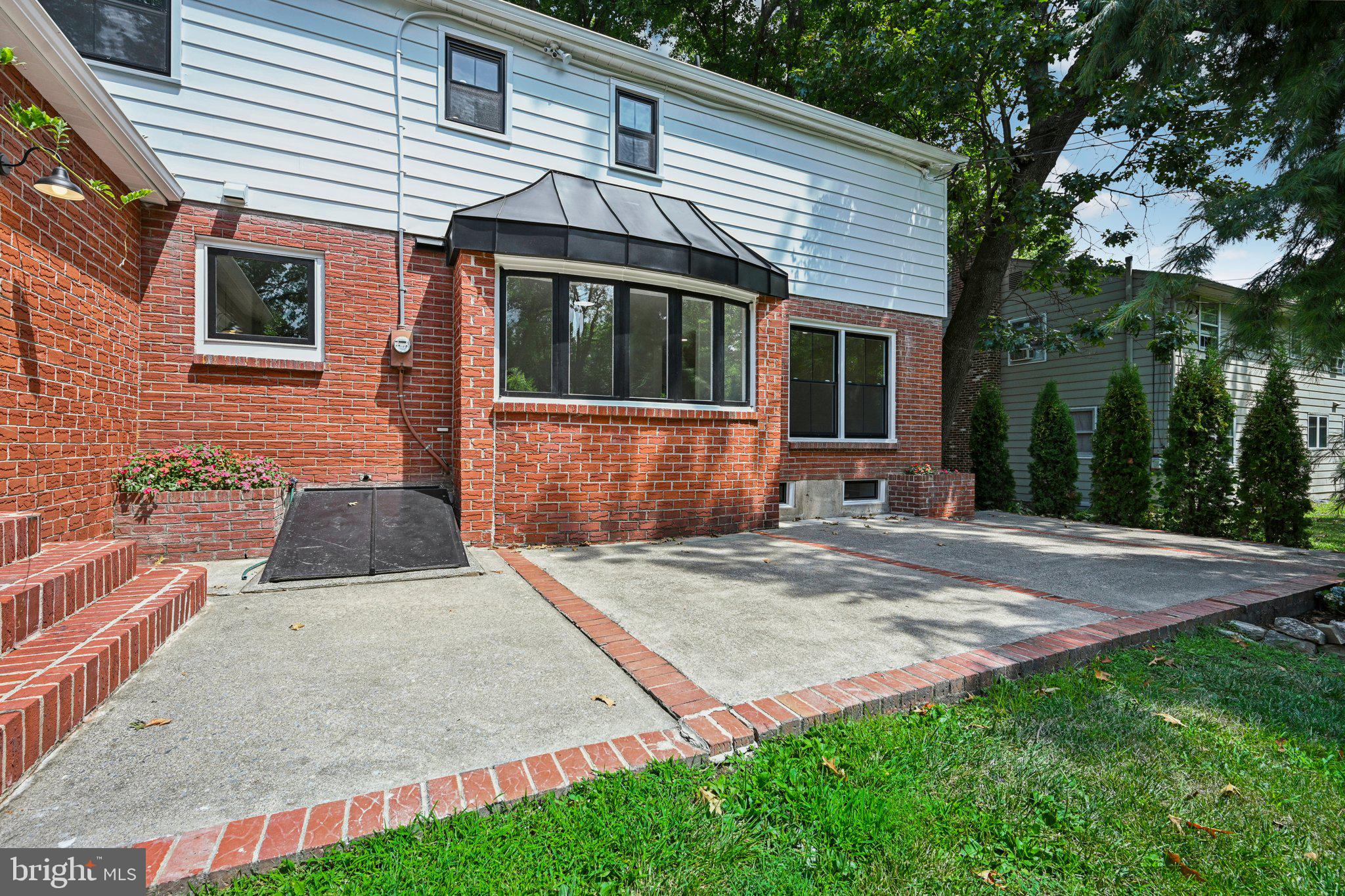 1327 STAFORE DRIVE
