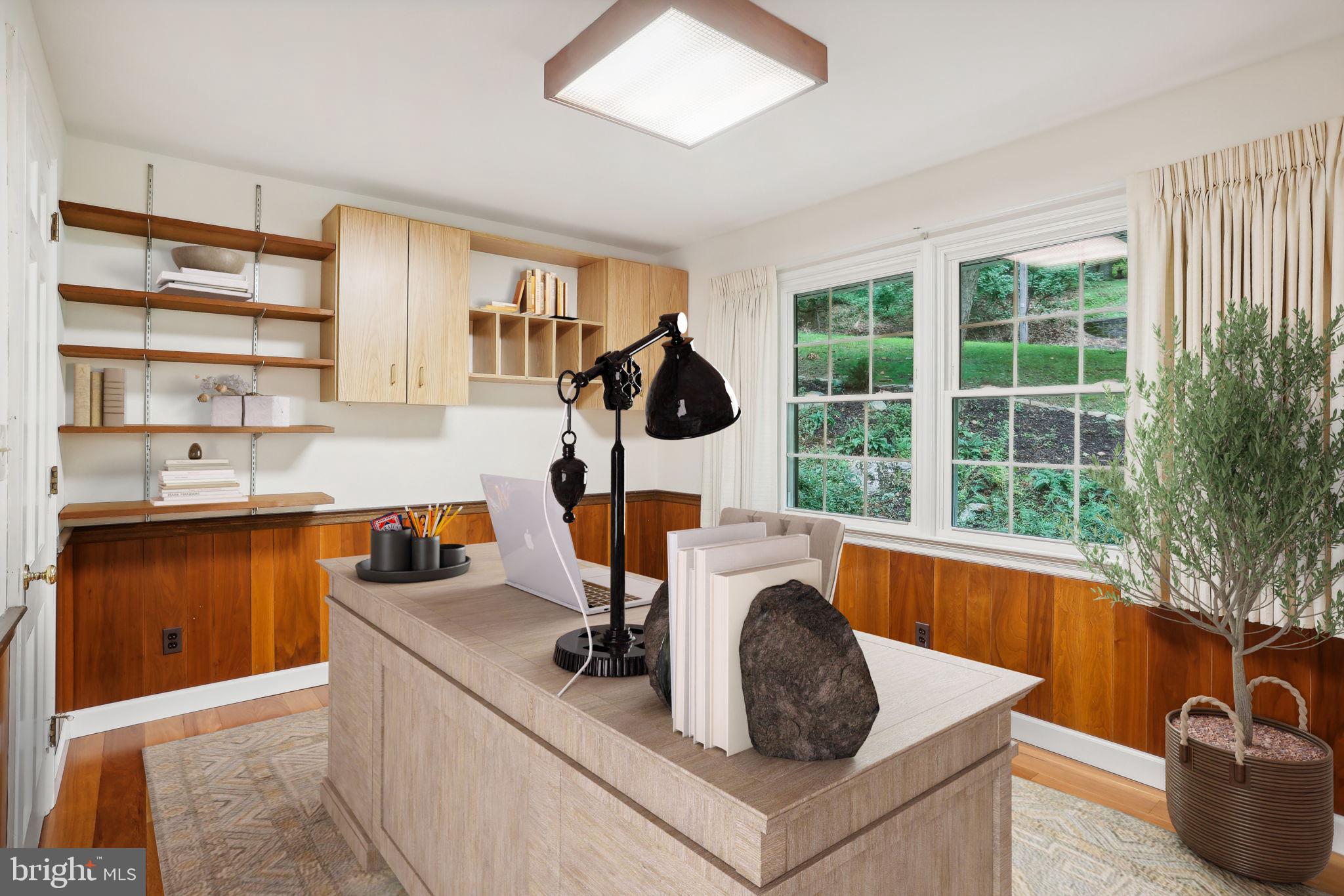435 N PINE TOP PLACE